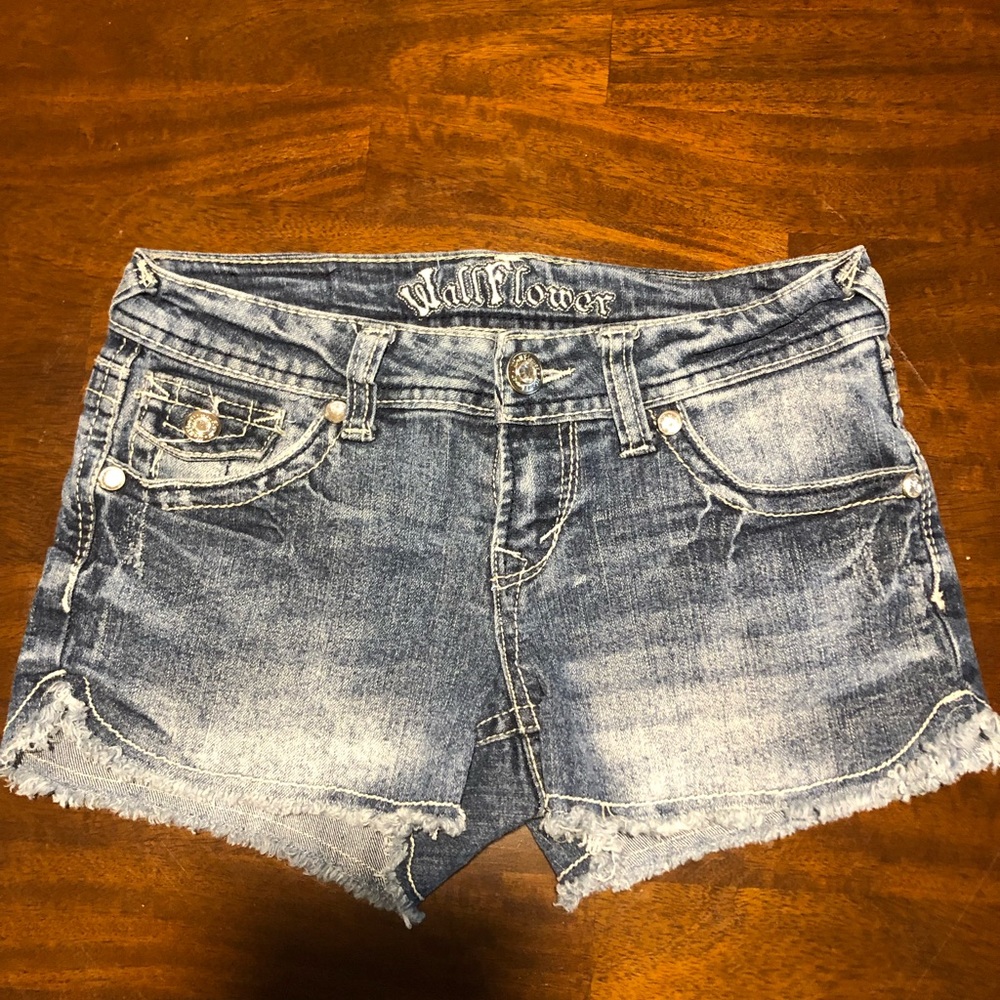 Wall Flower jean shorts size 3